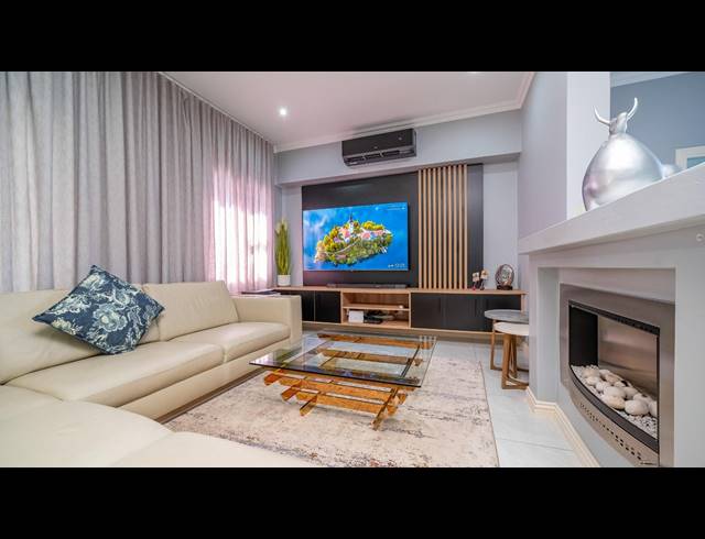 4 BEDROOM CLUSTER FOR SALE IN OLIVEDALE